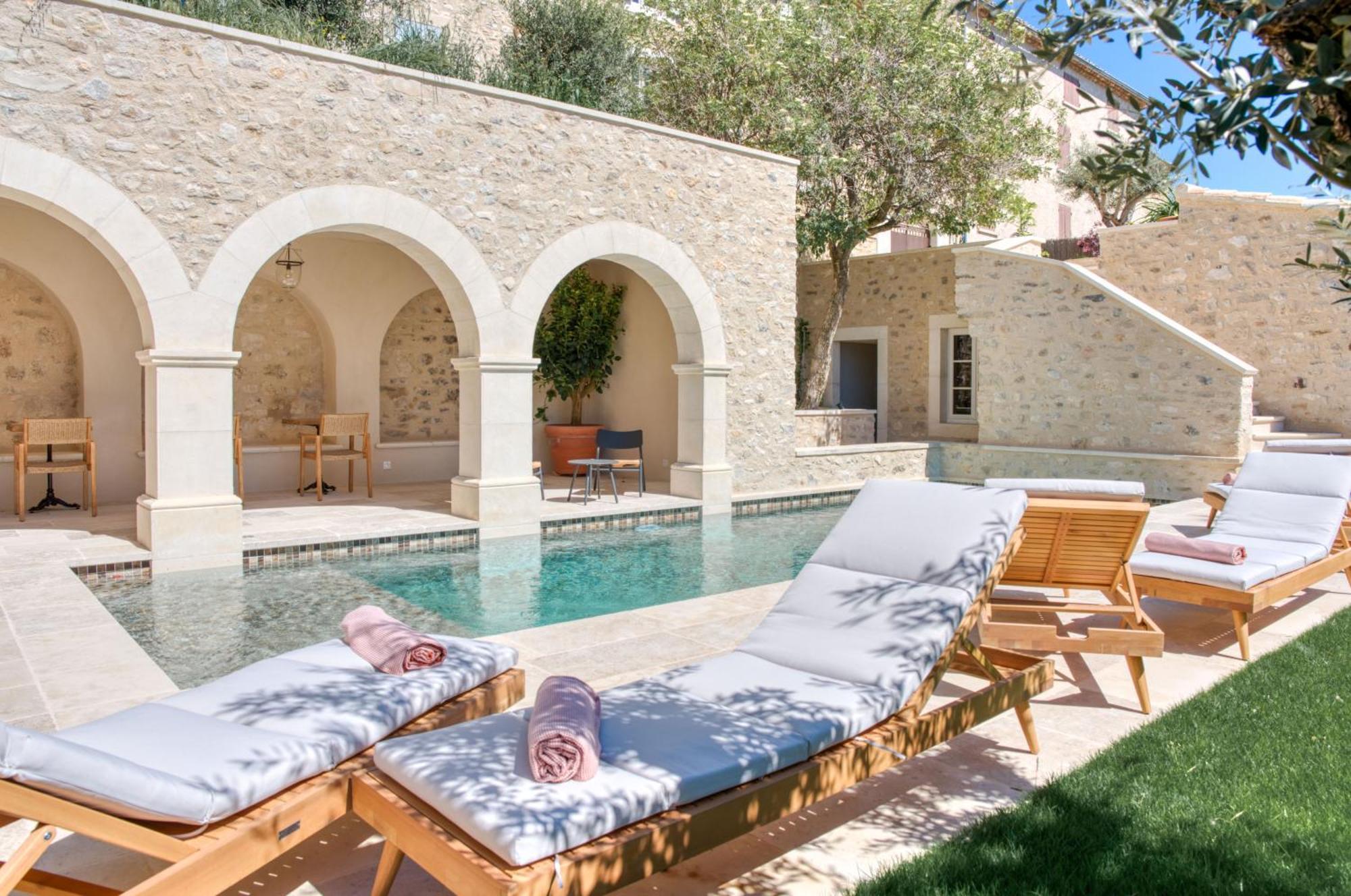 L'Iris De Suse Hotel Le Barroux ภายนอก รูปภาพ